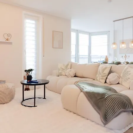 Njoy! Penthouse - Flughafen & Dachterrasse شقة فيلدرستادت