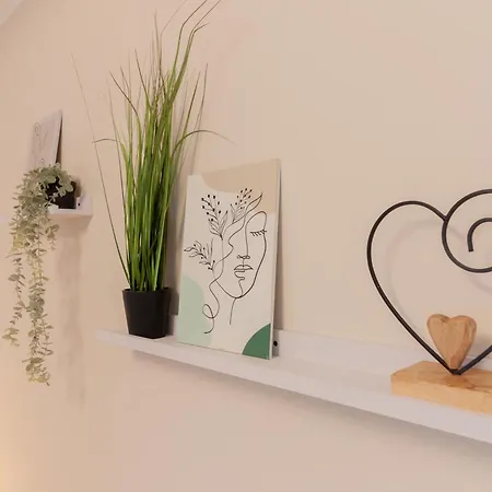 Njoy! Penthouse - Flughafen & Dachterrasse * فيلدرستادت