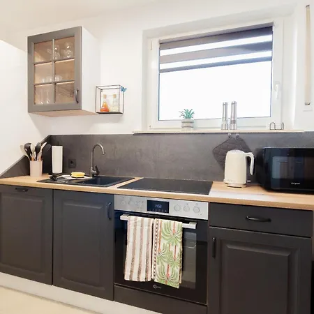 Njoy! Penthouse - Flughafen & Dachterrasse * فيلدرستادت